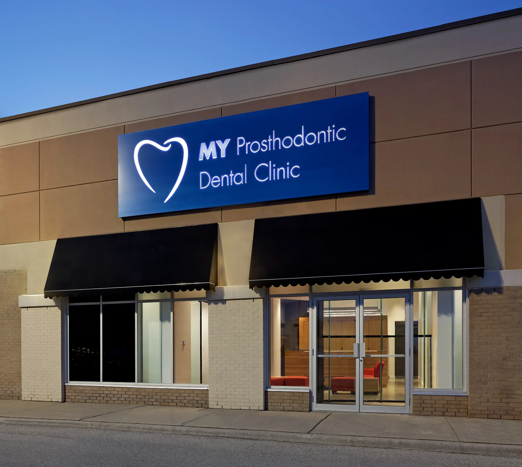 Exterior of MY Prosthodontic Dental Clinic on Warden Avenue